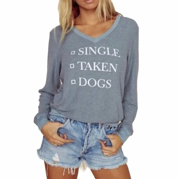 🦊💋 WILDFOX Single Taken Dogs V-Neck Baggy Beach Jumper Medium NWT - Picture 5 of 14